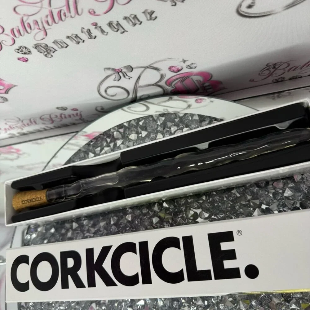 Corkcicle wine cooler chiller stick ice 🧊 cold 🥶 clear and tan cork top BNWT
